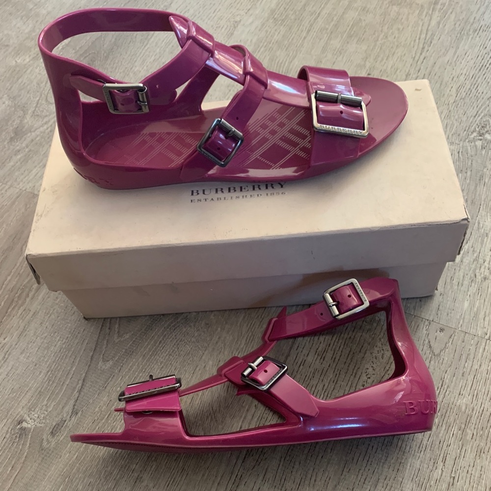 *Sold*Burberry Womens Size Eur 38
